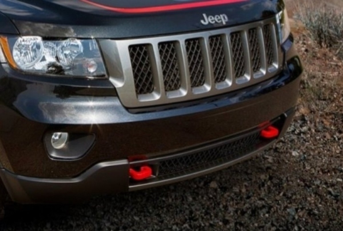 Genuine Mopar Tow Hook Kit Trailhawk Red (Part No 68192681AB68192680AB)