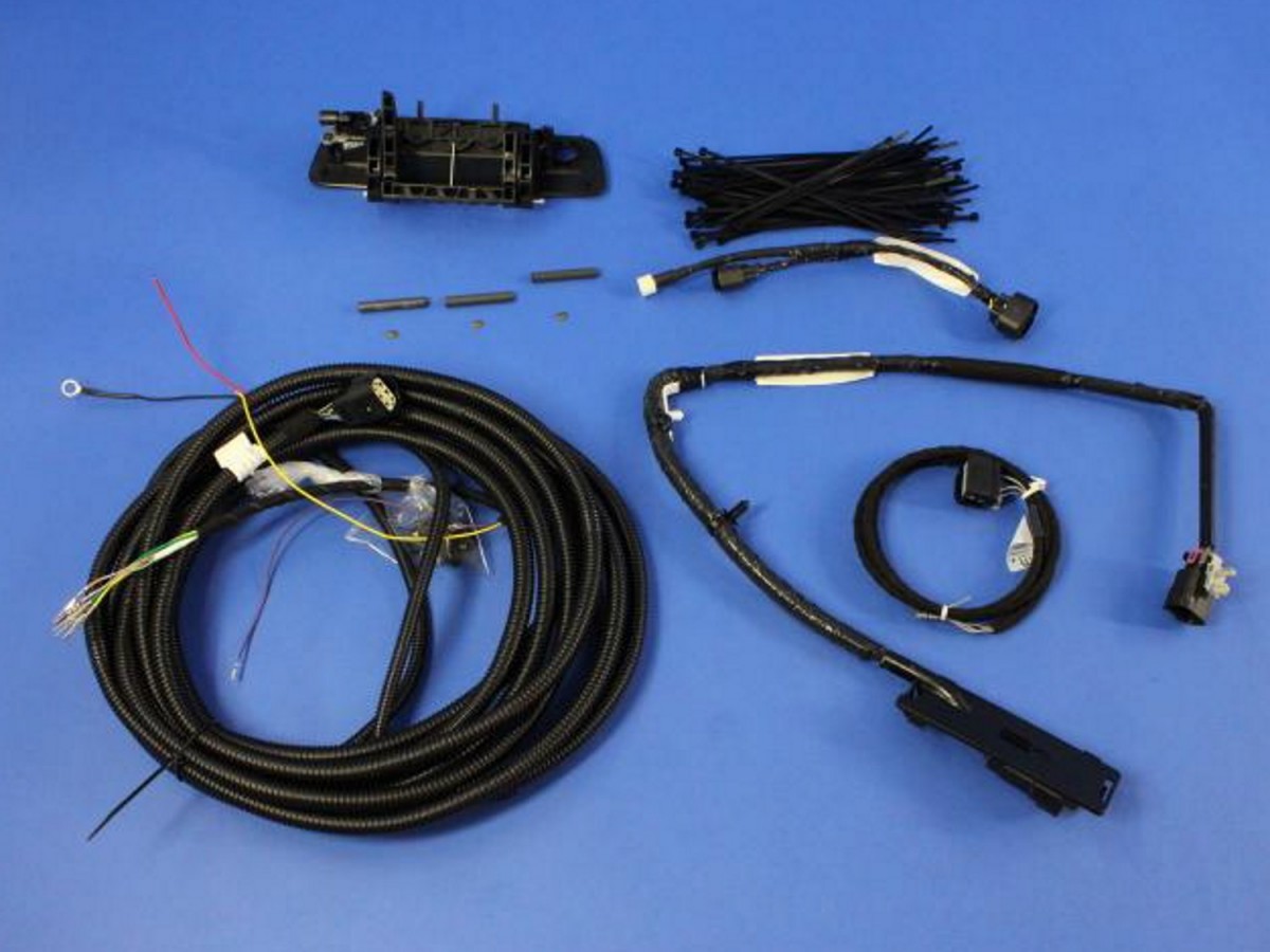 Genuine Ram Backup Camera System - 82214240AC | RamsAreUs